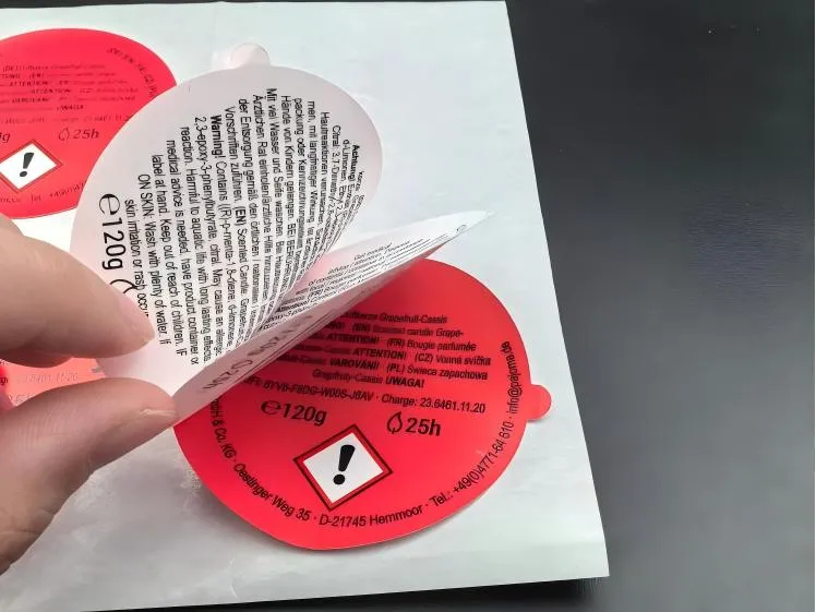 ลูกค้าชาวโปแลนด์สั่งซื้อบรรจุภัณฑ์และการจัดส่งฉลากหลายชั้น