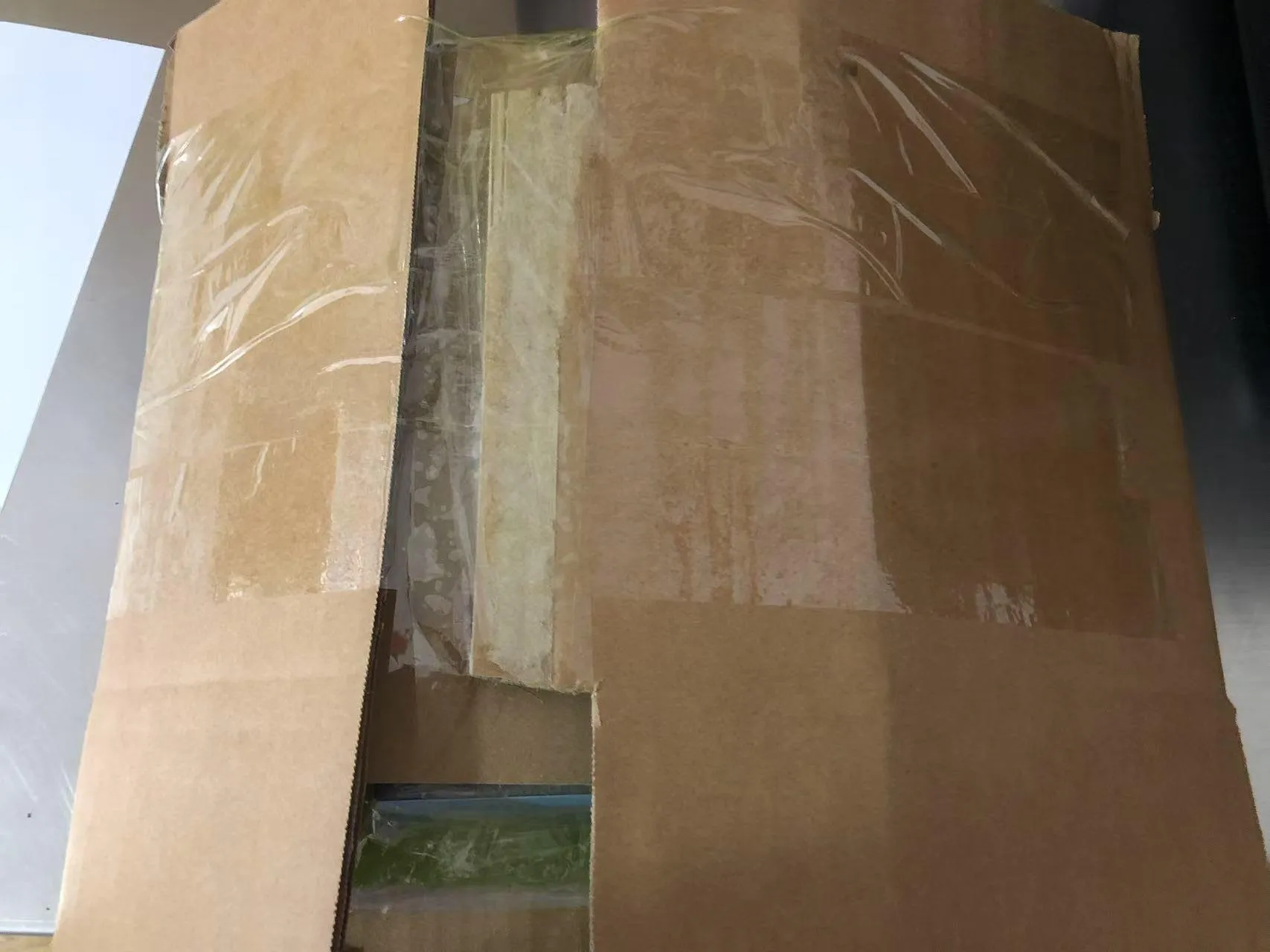 ความคืบหน้าการส่งสมุดสติ๊กเกอร์เด็กพกพาไปยูกันดา