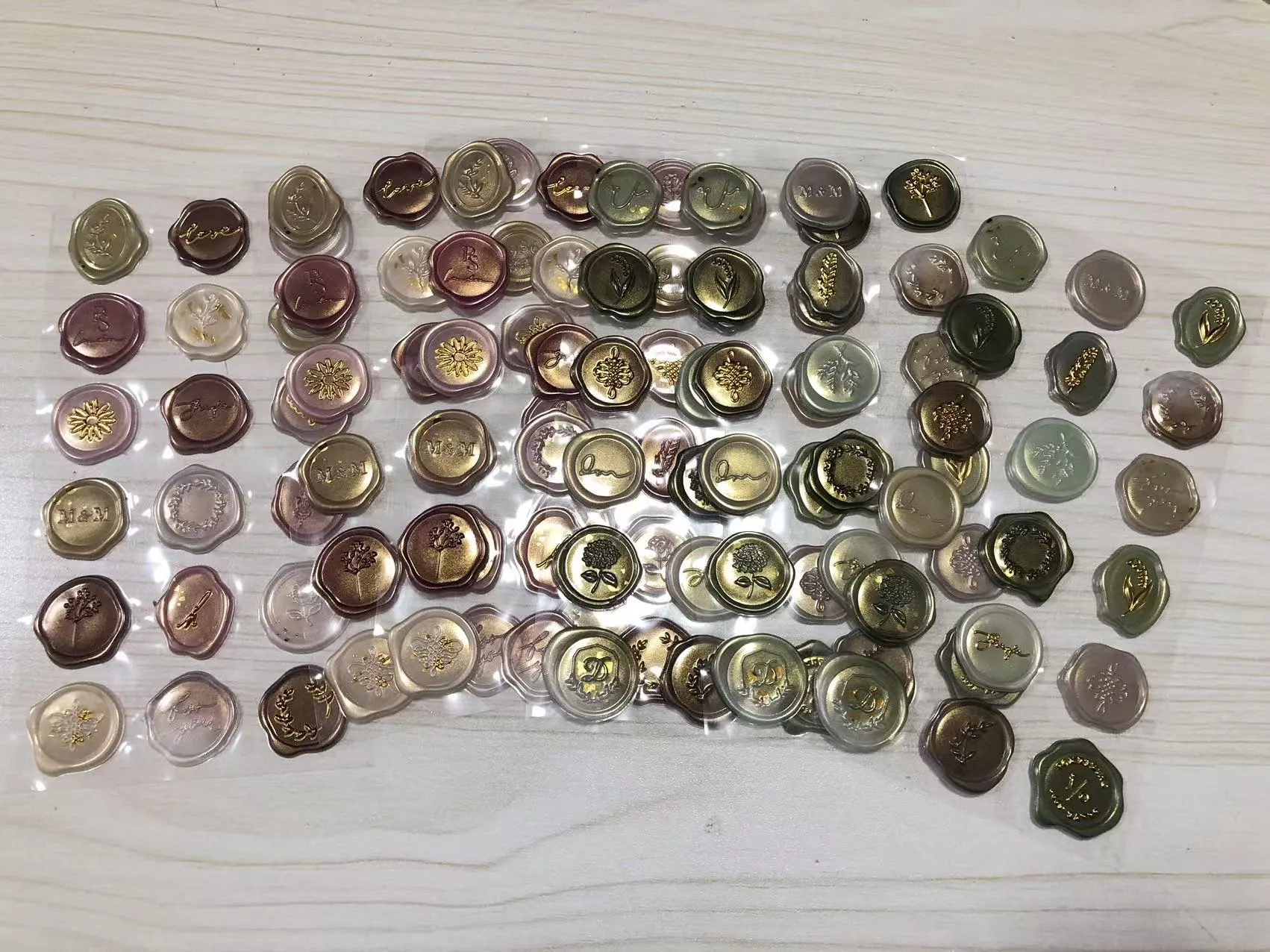 จัดส่งสติ๊กเกอร์แว็กซ์ซีลแล้ว