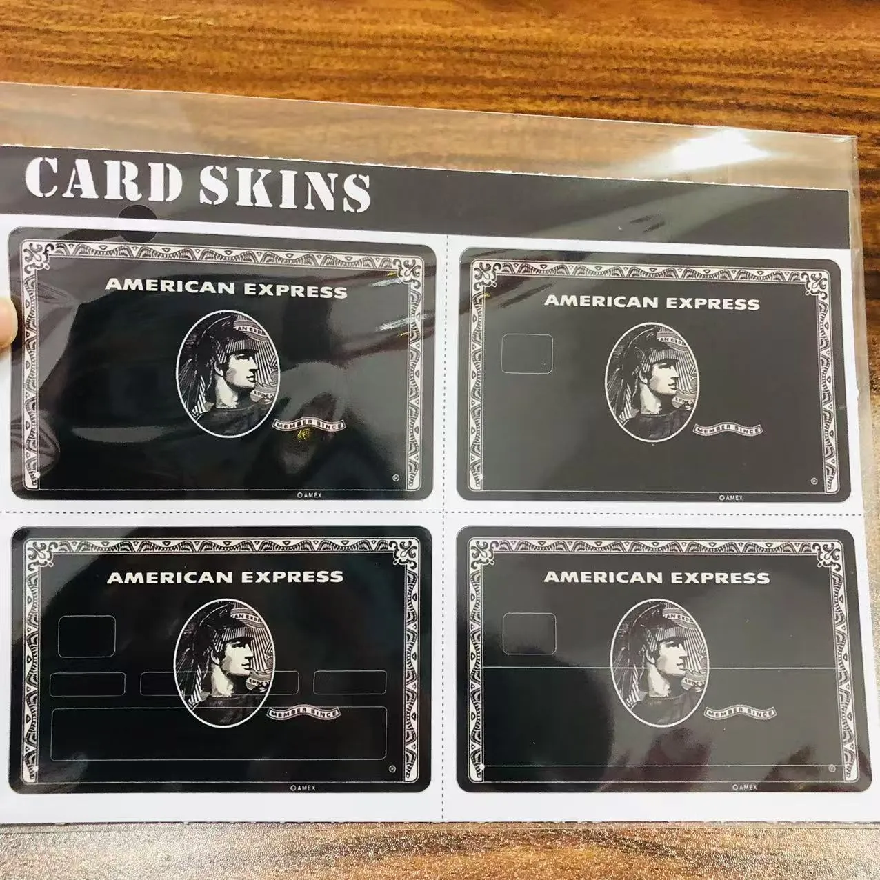 คุณจะพบสติกเกอร์บัตรเครดิตที่คุณต้องการได้ที่นี่